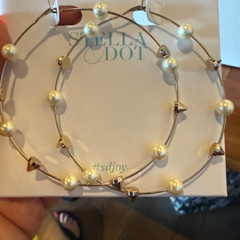 Stella & Dot Madison Pearl Hoop Earrings